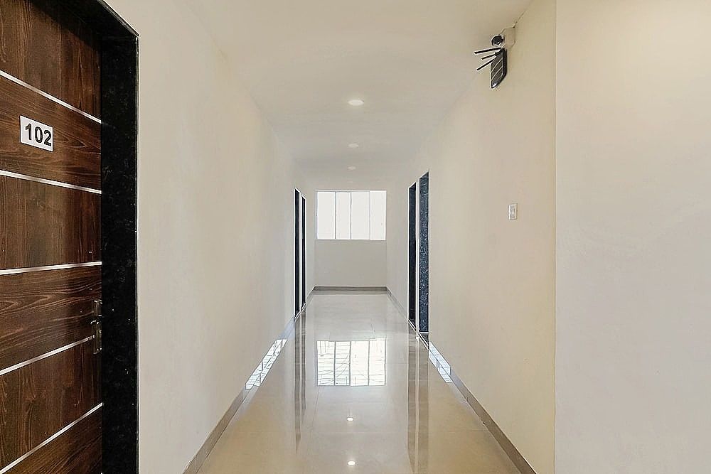 undefined OYO 19363 United Star Hotel 9