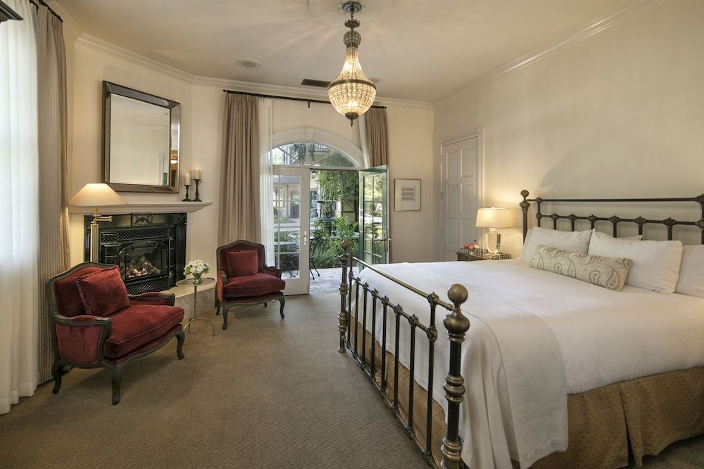 The Genevieve Classic Room, 1 King Bed (Classic Room King Bed) 2