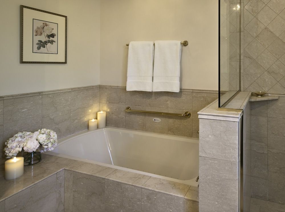 The Genevieve Classic Room, 1 King Bed (Classic Room King Bed) 3