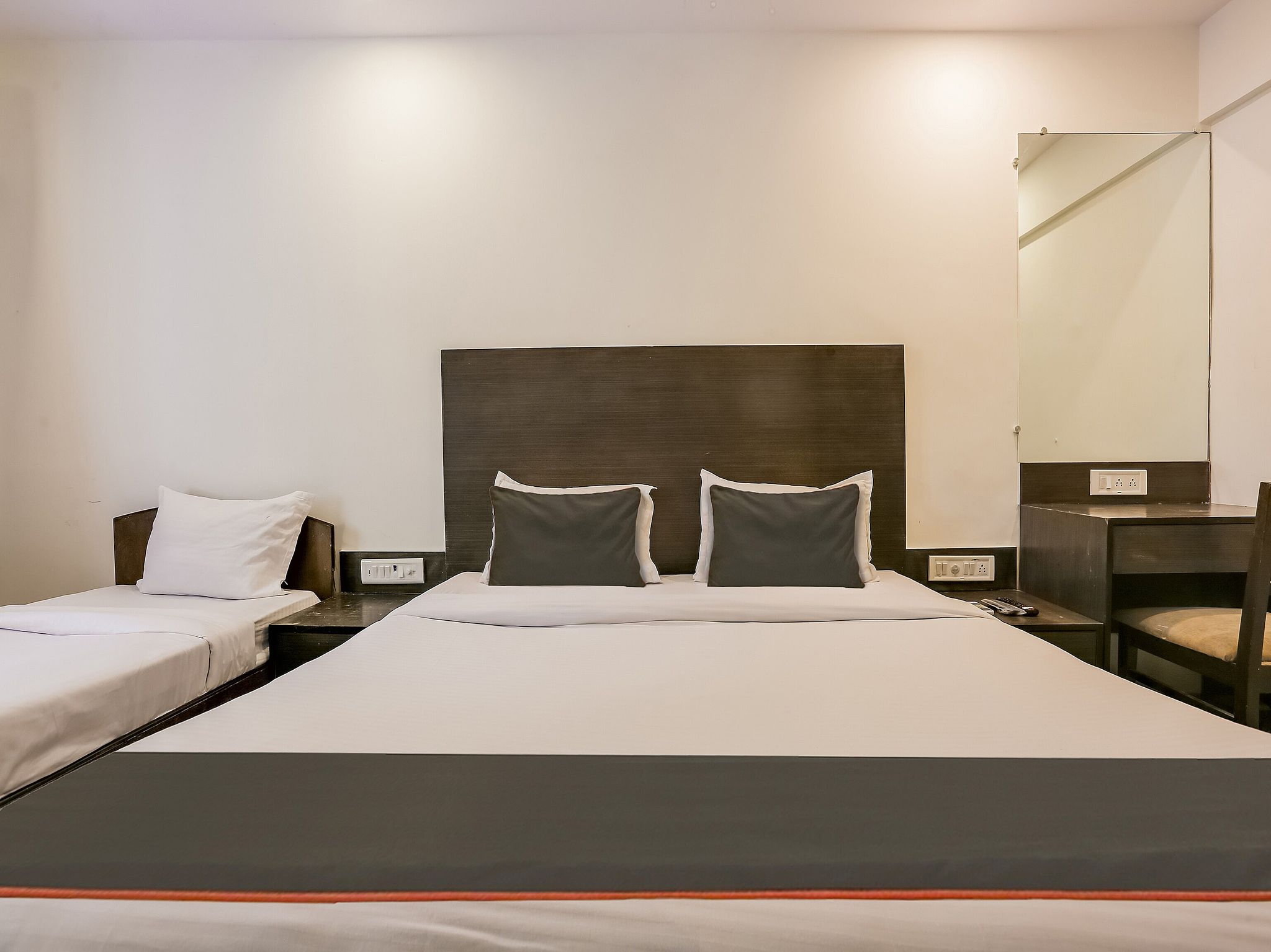 Townhouse Marol Near Mumbai Airport Classic 3