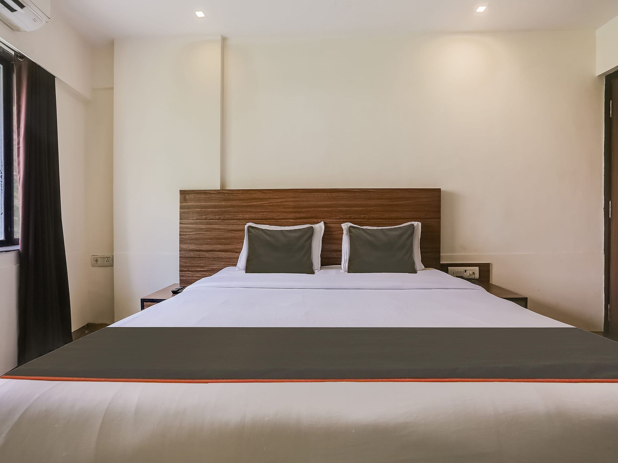 Townhouse Marol Near Mumbai Airport Classic 5