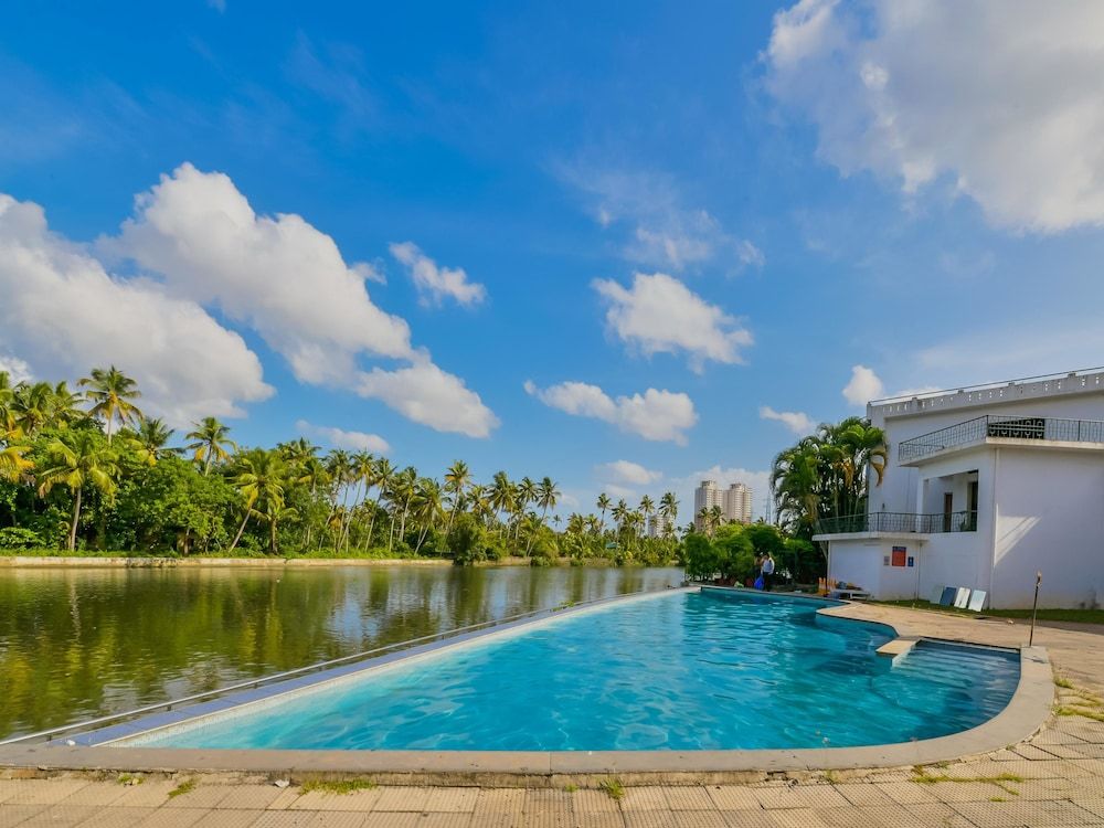 undefined OYO 15459 Home Exotic 2BHK Vyttila 4