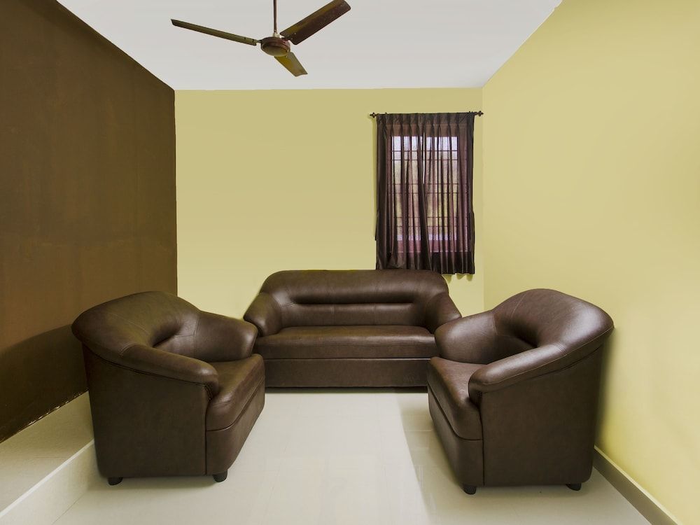 undefined OYO 13036 Home Spacious 2BHK ECR