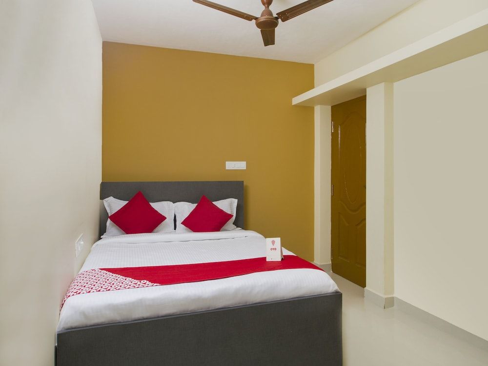 undefined OYO 13036 Home Spacious 2BHK ECR 9