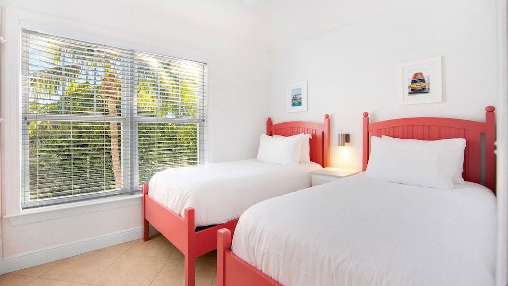 Tranquility Bay Beachfront Hotel and Resort Villa, Multiple Beds, Beachfront 8