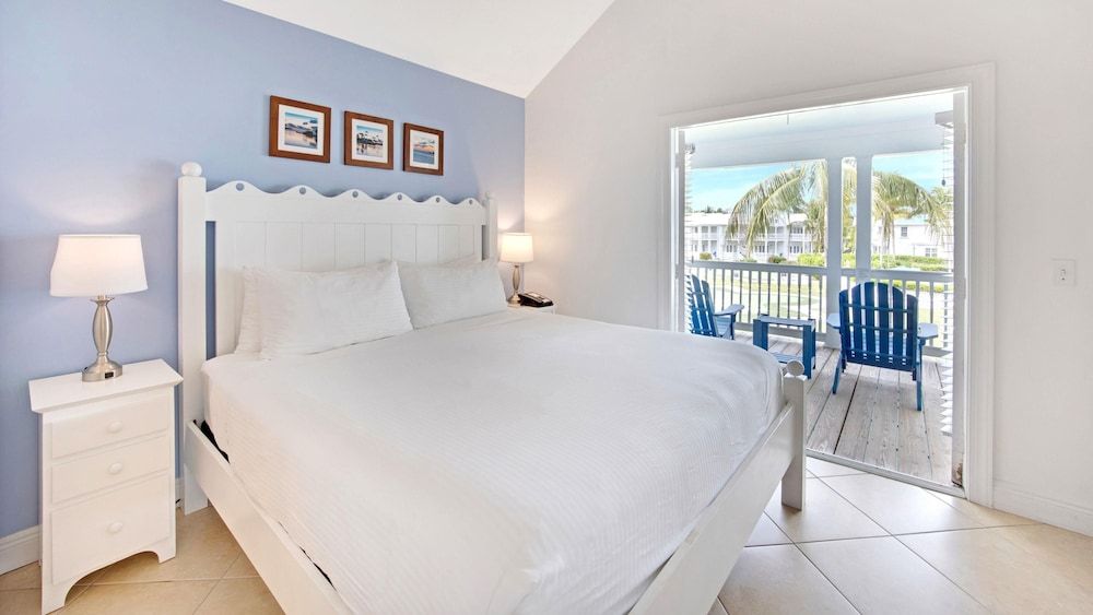 Tranquility Bay Beachfront Hotel and Resort Villa, Multiple Beds, Beachfront 6