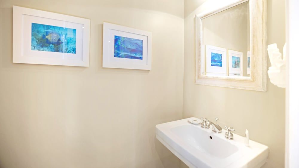 Tranquility Bay Beachfront Hotel and Resort Villa, 3 Bedrooms, Beachfront 6