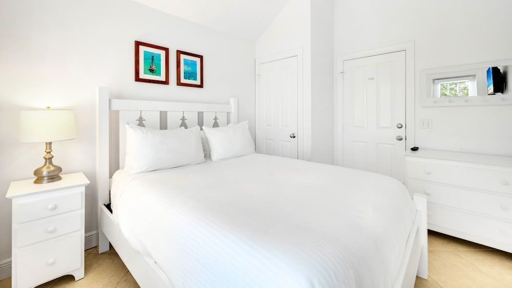 Tranquility Bay Beachfront Hotel and Resort Villa, Multiple Beds, Beachfront 12