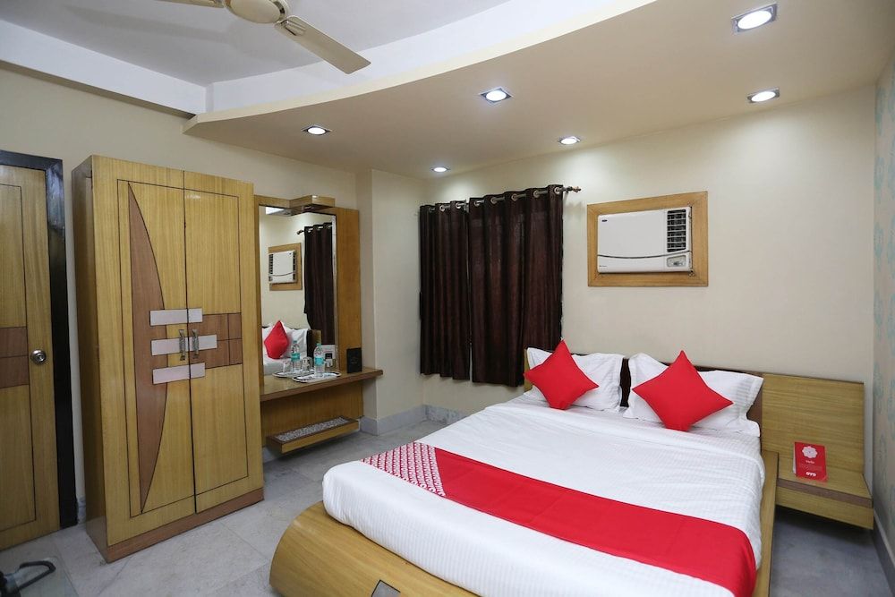 OYO 24907 Hotel California Standard Double Room