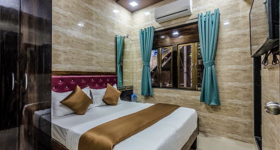 undefined Hotel Plaza 6