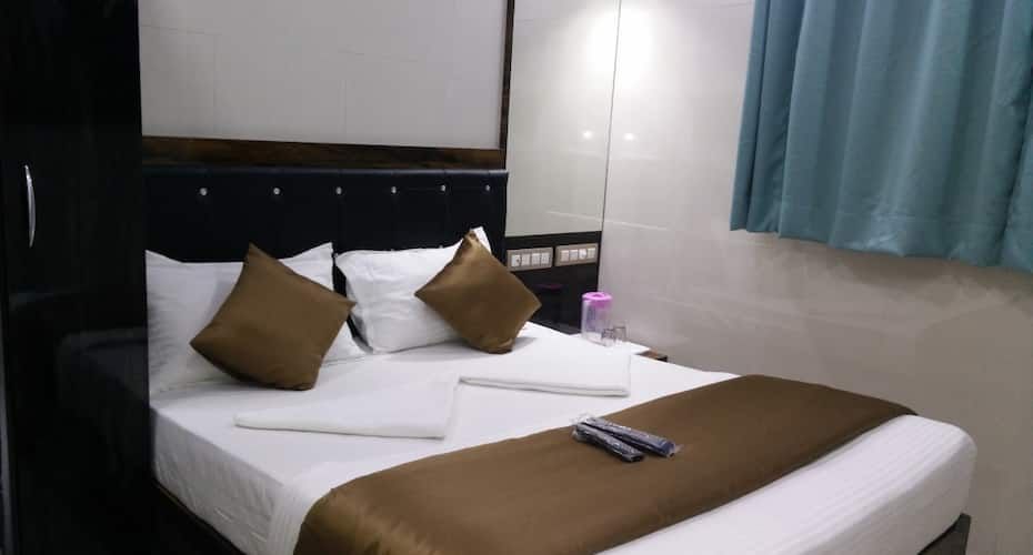 undefined Hotel Plaza 7