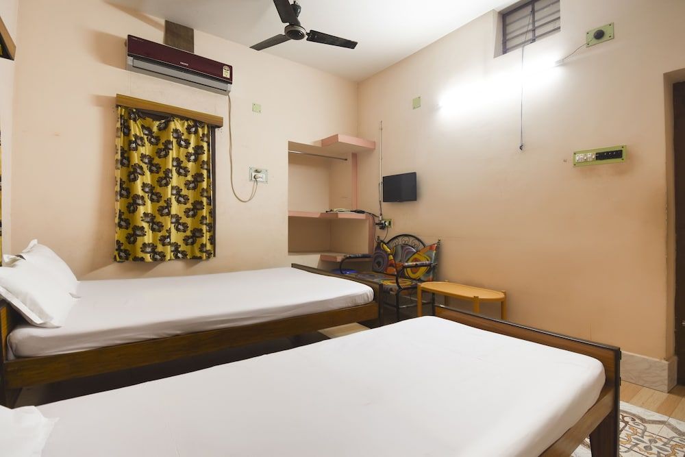 undefined SPOT ON 48582 Monalisa Lodge 8