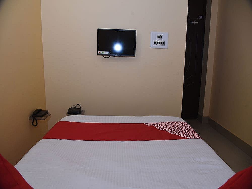 OYO 15071 Hotel Harsh Raj Residency Double or Twin Room 13