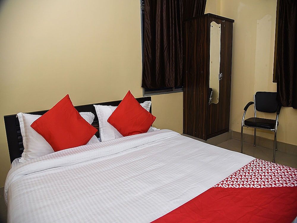 OYO 15071 Hotel Harsh Raj Residency Double or Twin Room 14