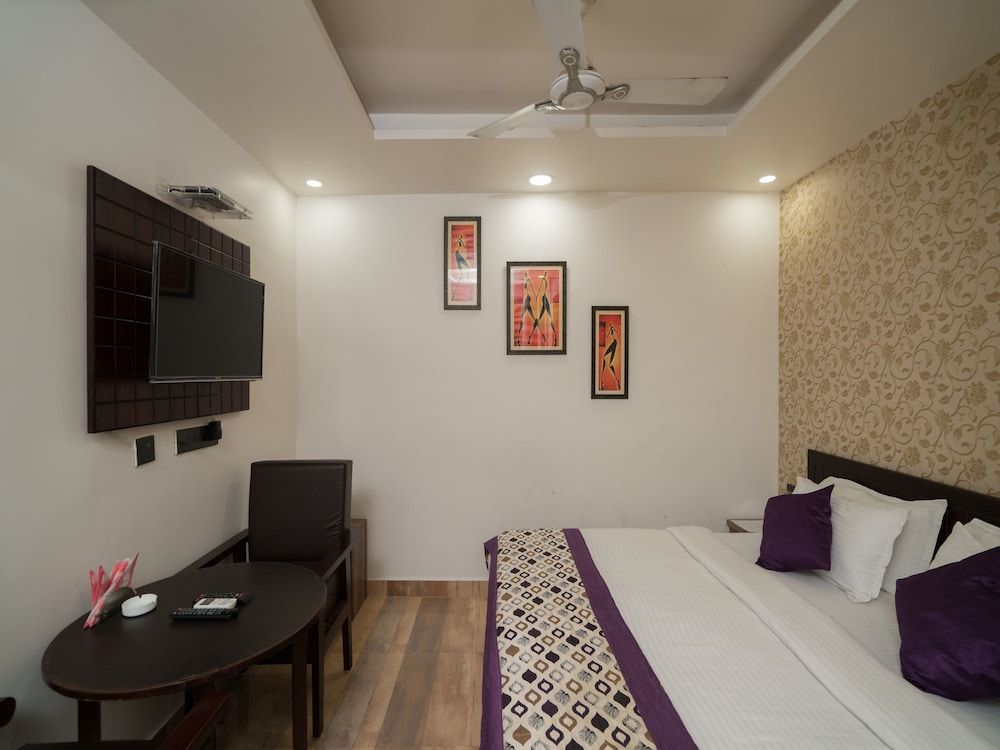 undefined OYO 8961 Hotel RR Palace 10