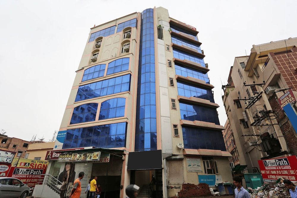 OYO 3049 near Railway Station