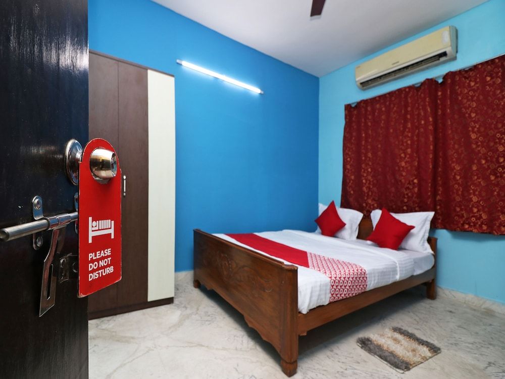 OYO 7111 Fanindra Guest House Double or Twin Room 10