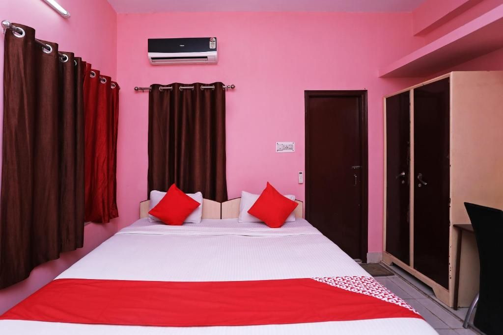 OYO Flagship 13524 Swapan Guest House Standard Double Room 4