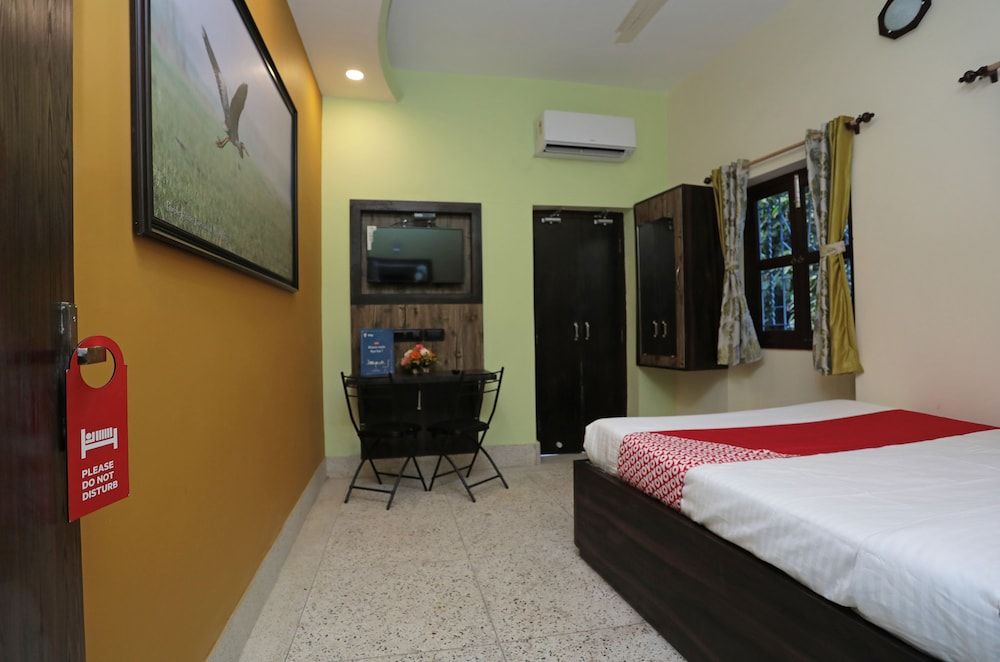 OYO 22297 Hotel 86b Double Room, 1 Queen Bed 6