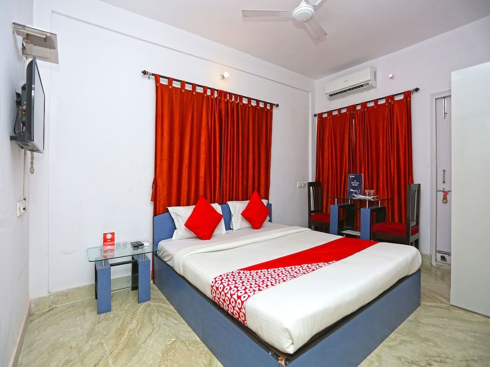 OYO 9980 Violet Guest House Classic Room 8