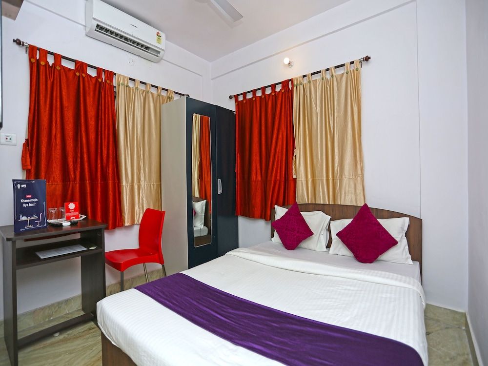 OYO 9980 Violet Guest House Double Room, 1 Queen Bed 4