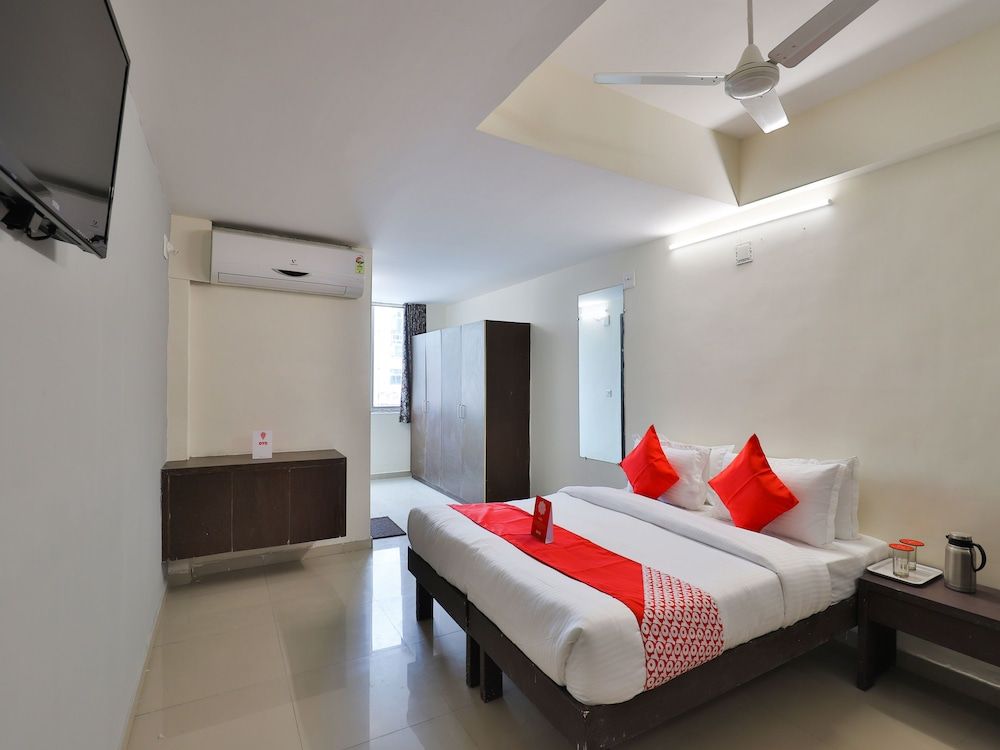 undefined OYO 14942 Hotel Maple Leaf 6