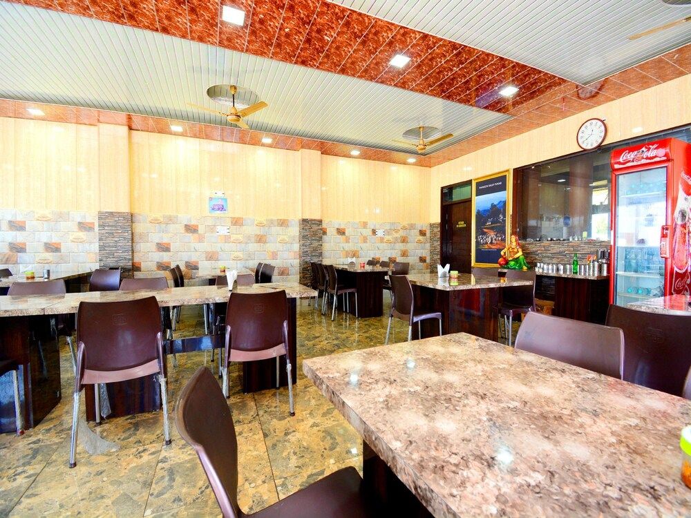 undefined OYO 37902 Kaler Regency 4