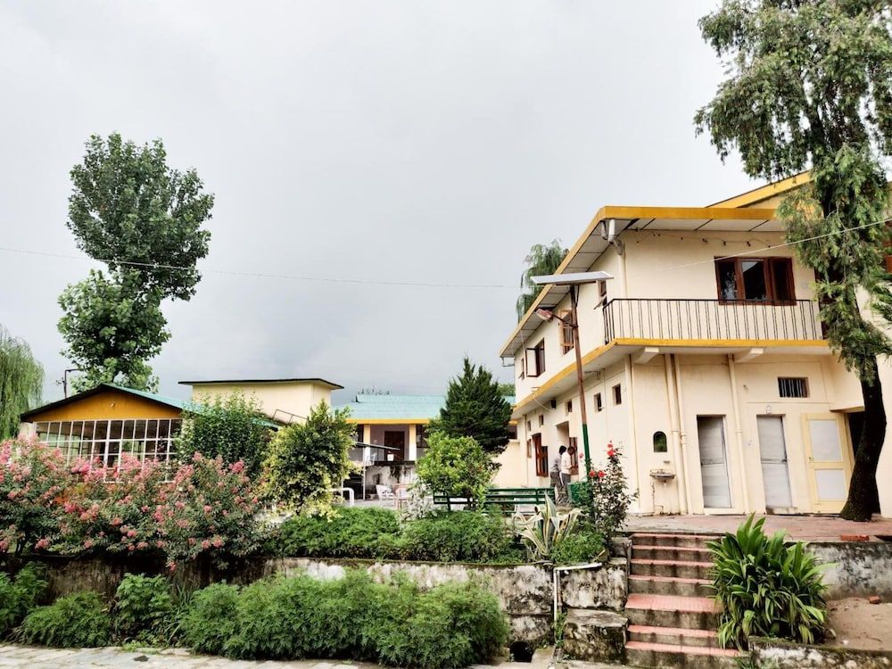 undefined Pops Hotel & Restaurant 8