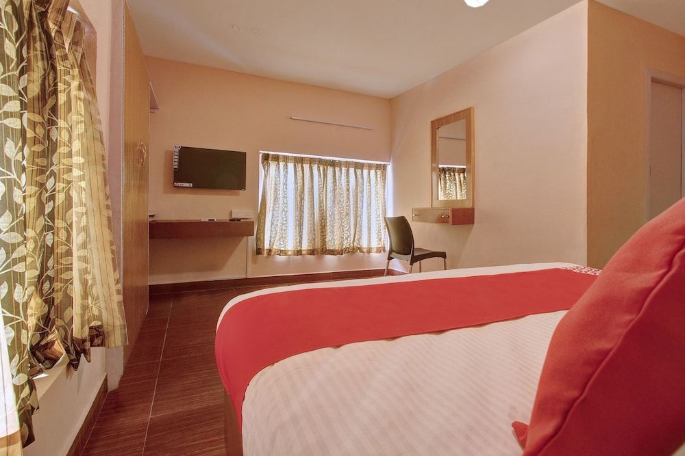 OYO 28833 Joe Grande Standard Room 6