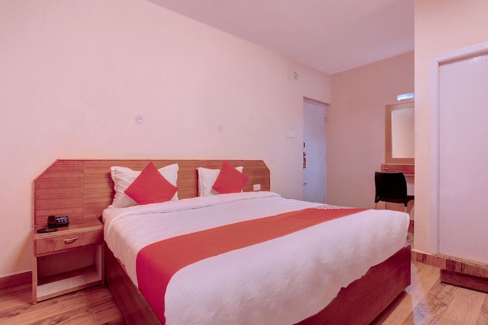 OYO 28833 Joe Grande Standard Room 22