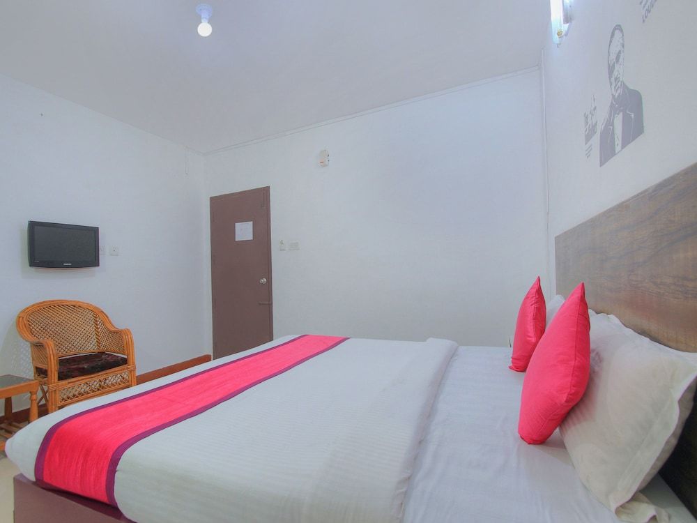 OYO 16965 Jia Stays Double or Twin Room 8