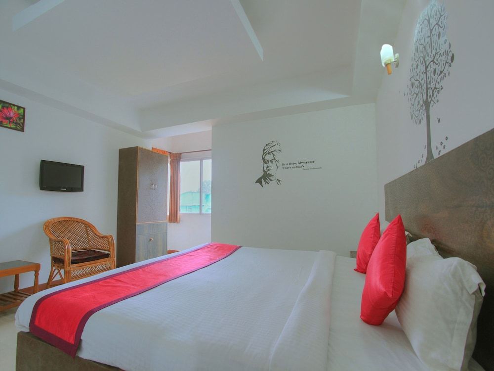 OYO 16965 Jia Stays Double or Twin Room 2