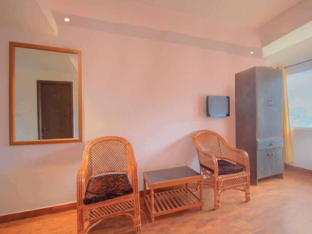 OYO 16965 Jia Stays Double or Twin Room 16