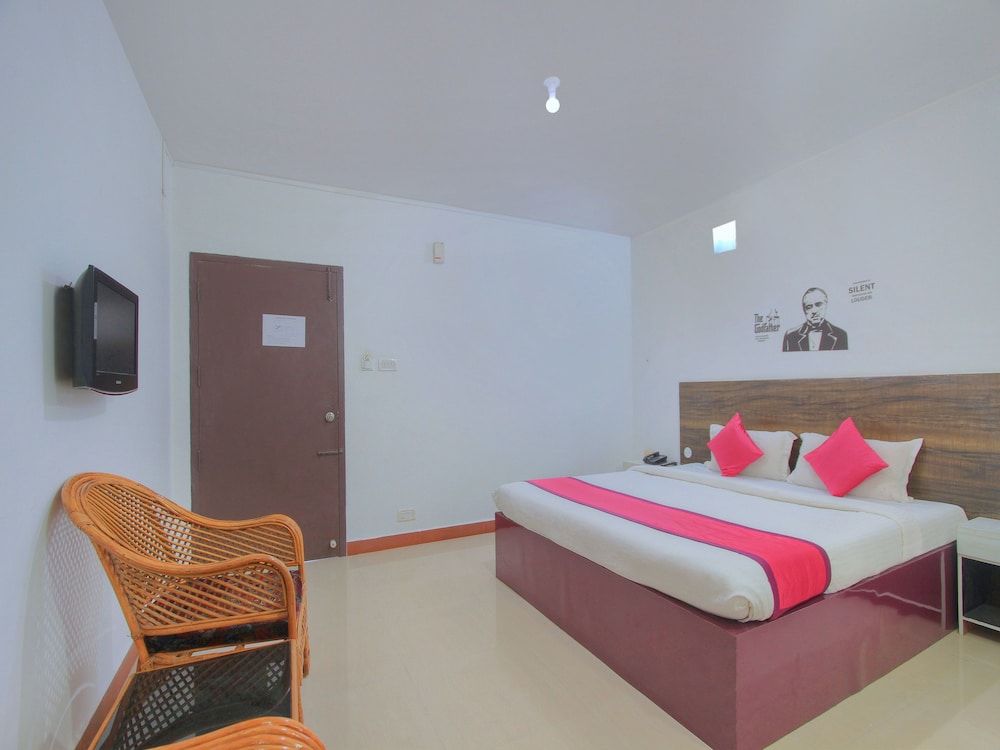 OYO 16965 Jia Stays Double or Twin Room 12
