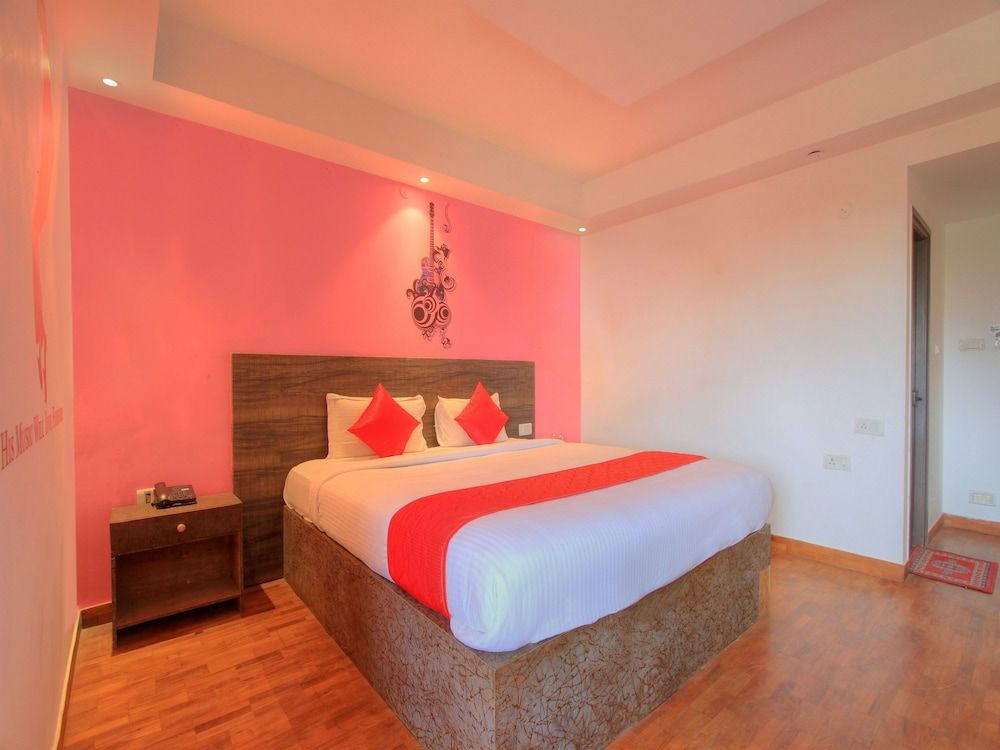 OYO 16965 Jia Stays Double or Twin Room 13