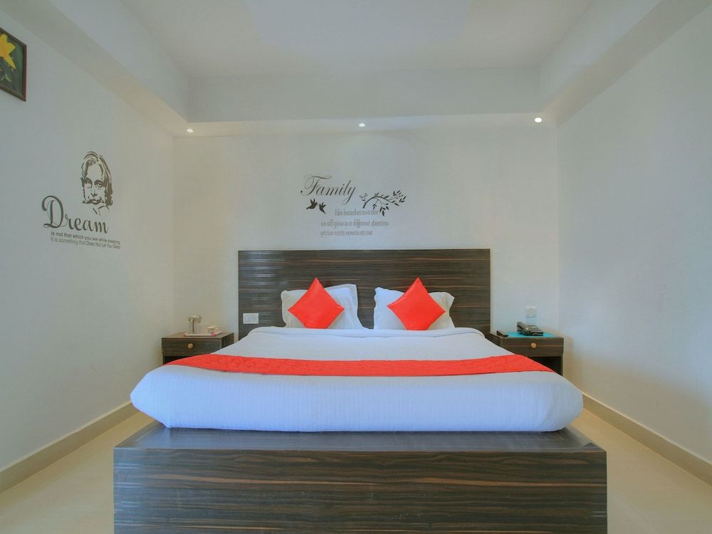 OYO 16965 Jia Stays Double or Twin Room 9