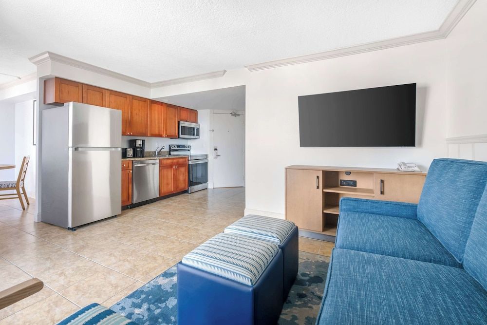 Hilton Vacation Club The Cove on Ormond Beach 1 Bedroom Queen Suite with Sofabed 6