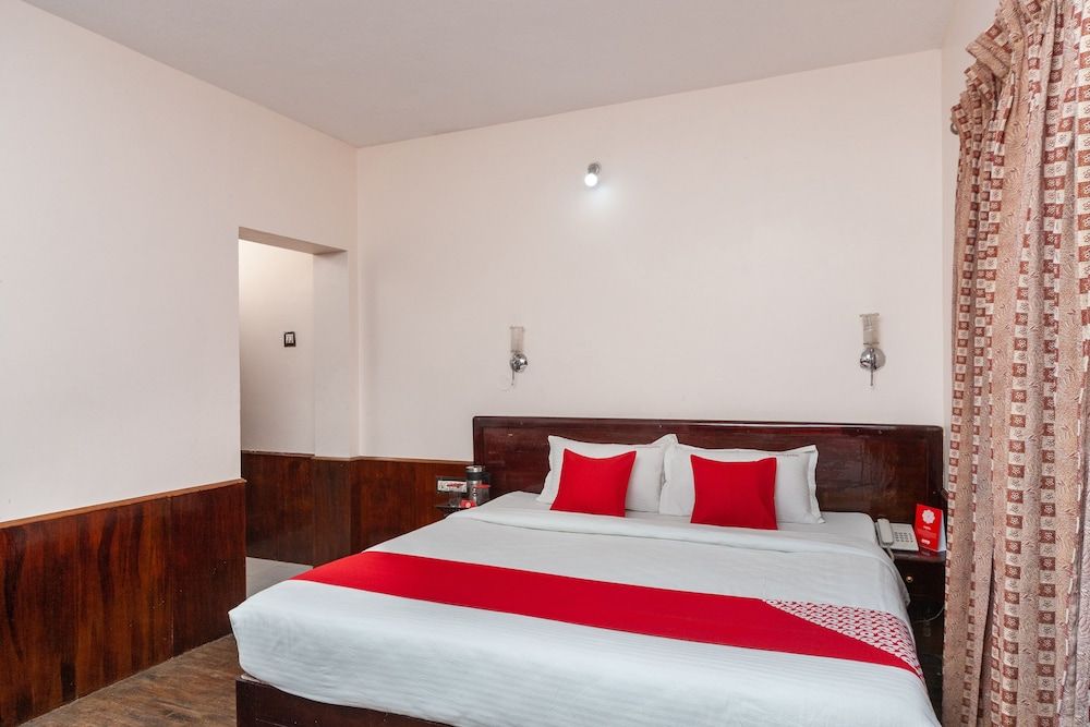 OYO 27809 Hotel Ganapathy Garden Standard Room 12