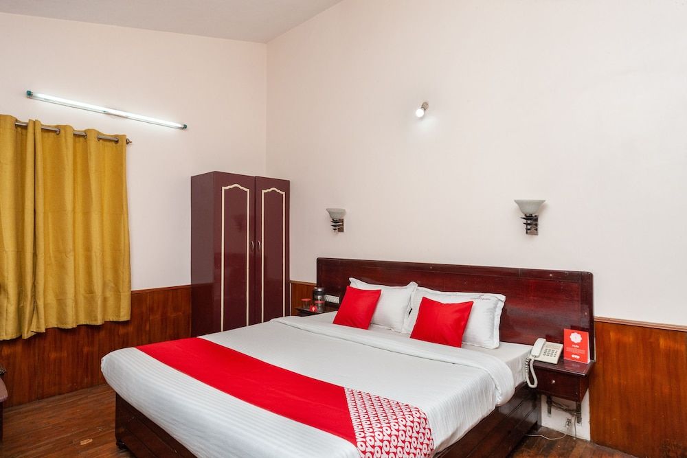 undefined OYO 27809 Hotel Ganapathy Garden 9