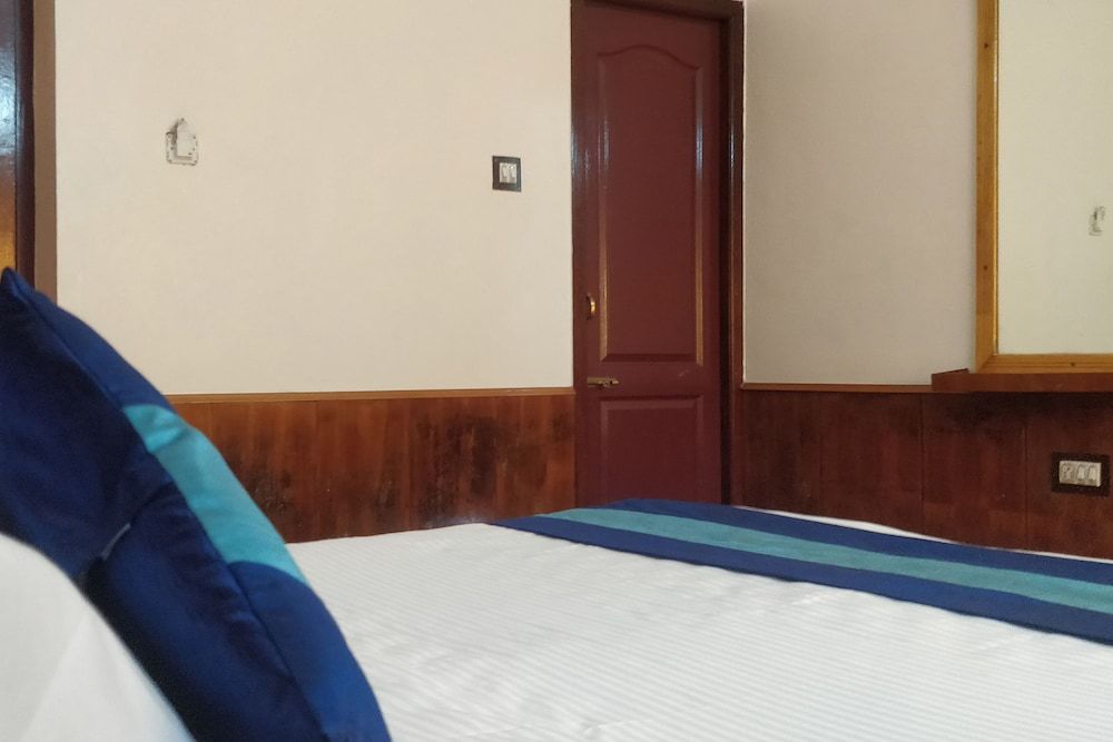 OYO 27809 Hotel Ganapathy Garden Standard Room 11