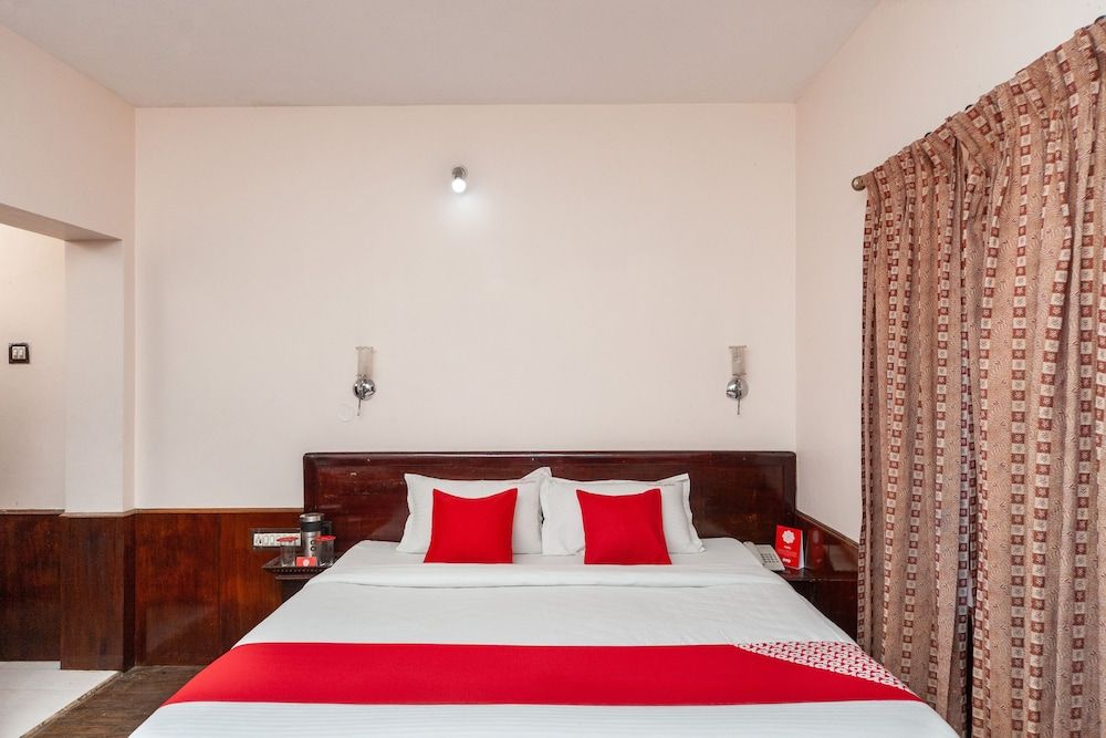 OYO 27809 Hotel Ganapathy Garden Standard Room 7