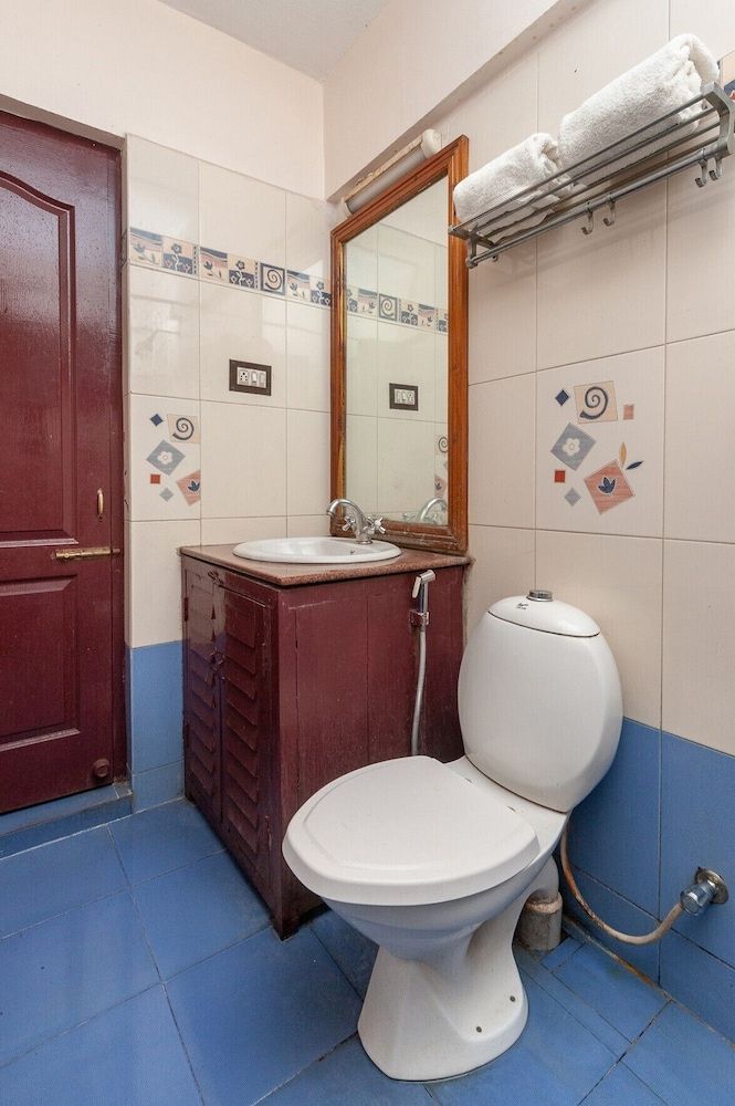 undefined OYO 27809 Hotel Ganapathy Garden 10