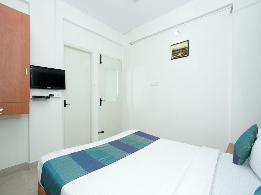 undefined OYO 8845 Airport AC Transit Stay