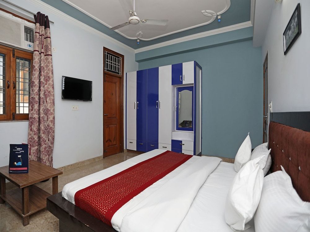 OYO 12502 City Hotel Double or Twin Room 5