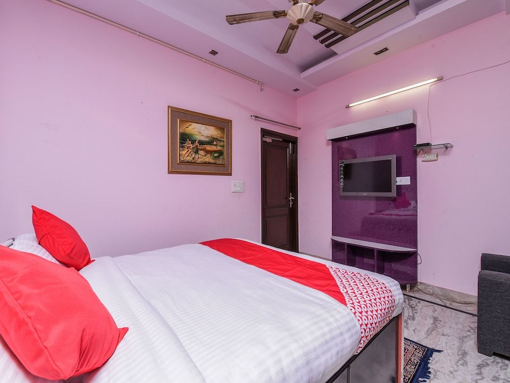 OYO 17017 Mu Stay Guest House Double or Twin Room 3