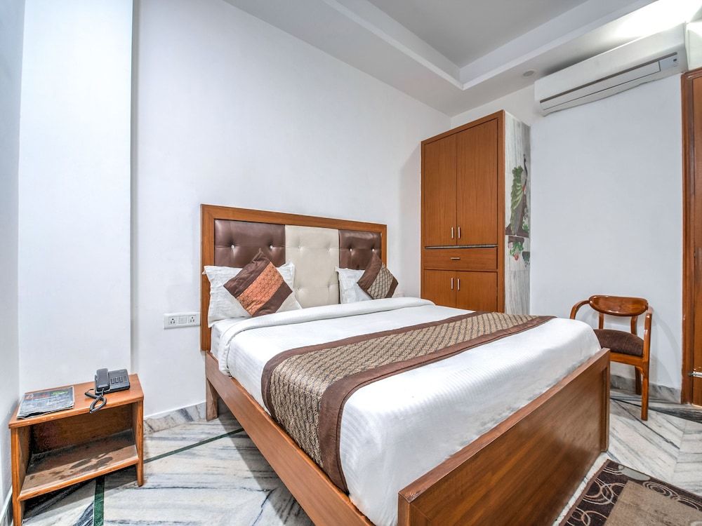 OYO 6340 Glorify Stay 3 Double or Twin Room 13