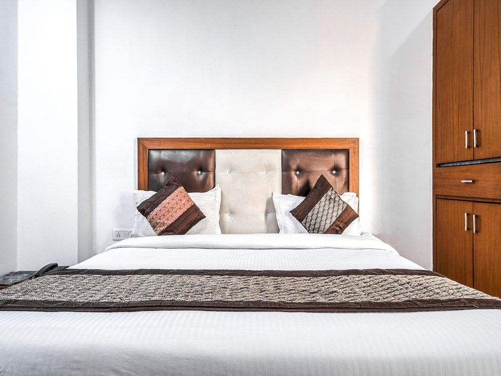 OYO 6340 Glorify Stay 3 Double or Twin Room 8
