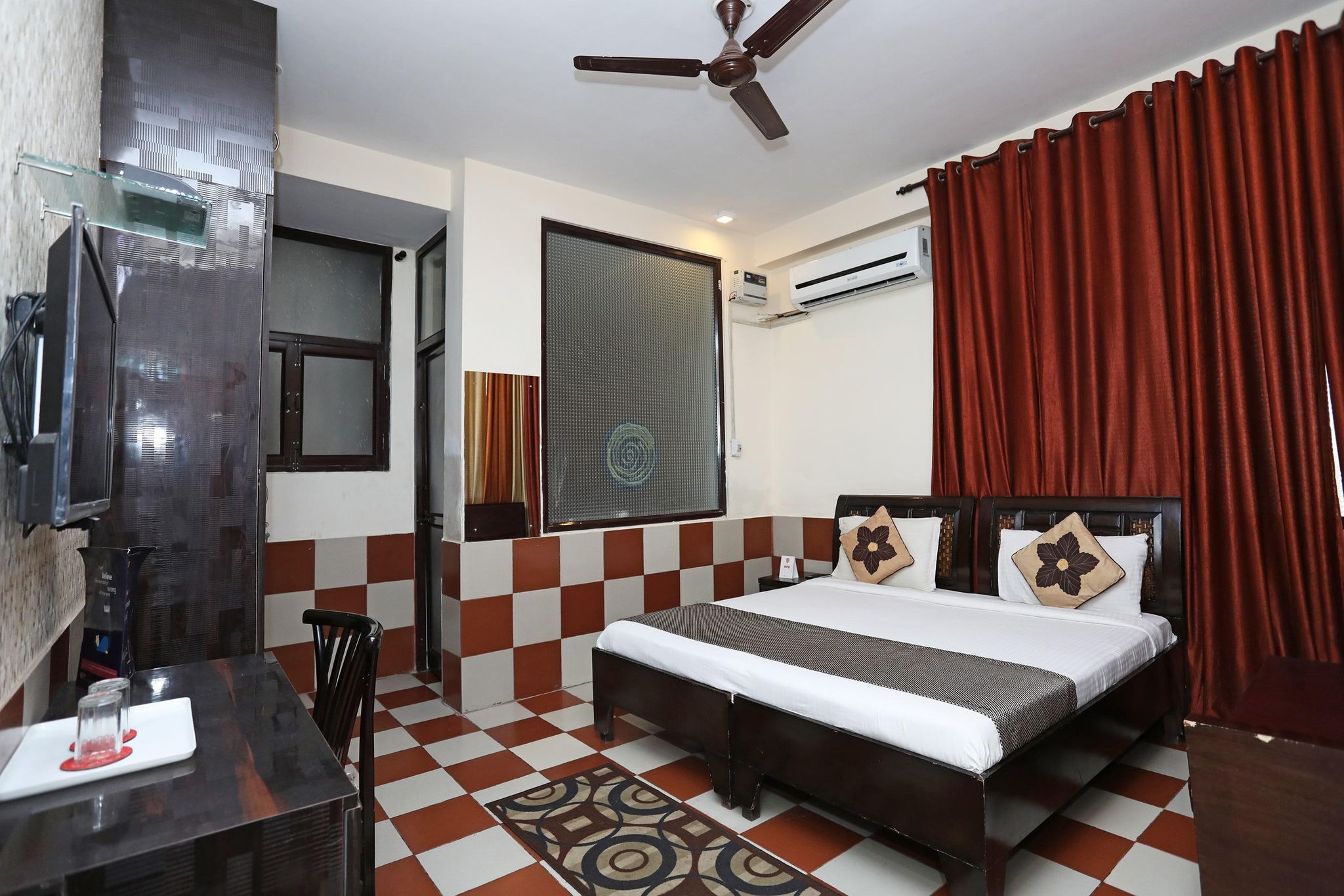 Hotel O Grand Empire Expressway Classic 4
