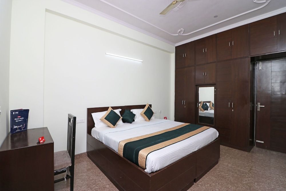 OYO 10172 Dhruv Residency Double or Twin Room 11