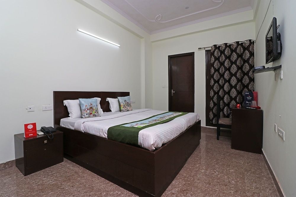 undefined OYO 10172 Dhruv Residency 9